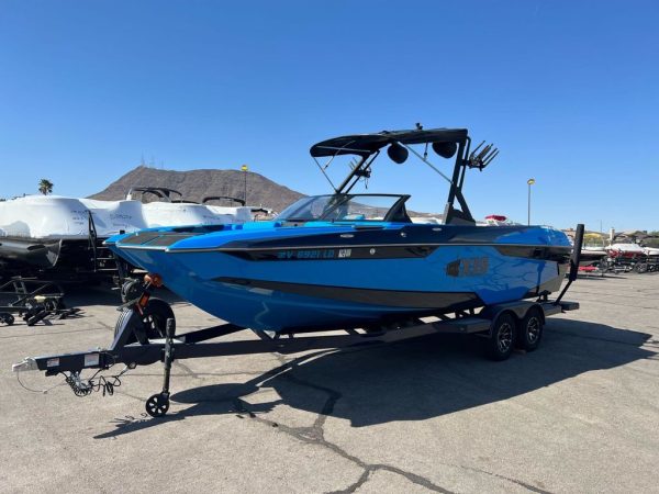 2021 Axis Wake Research A24