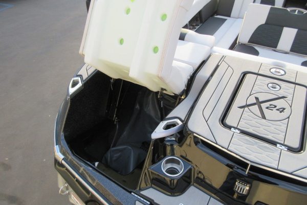 2020 MasterCraft X24 - Image 55