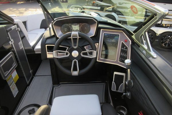 2020 MasterCraft X24 - Image 61