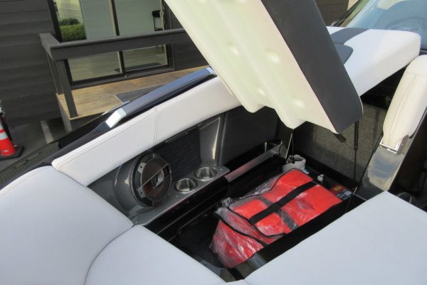 2020 MasterCraft X24 - Image 65
