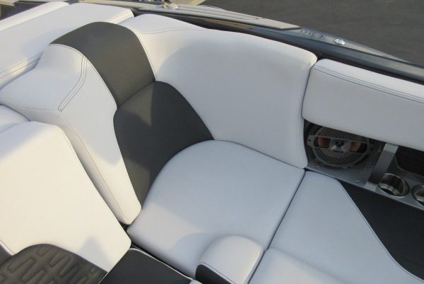 2020 MasterCraft X24 - Image 74