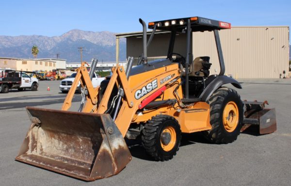2017 Case 570N EP - Image 2