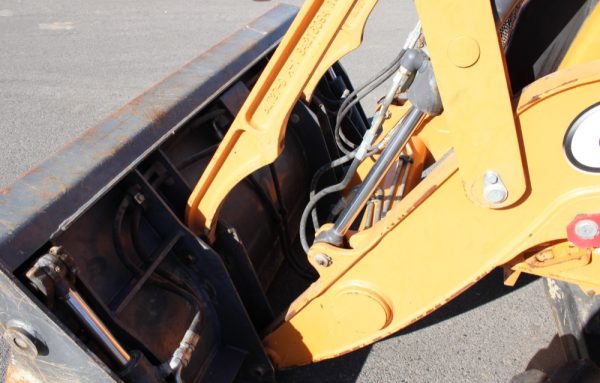 2017 Case 570N EP - Image 12