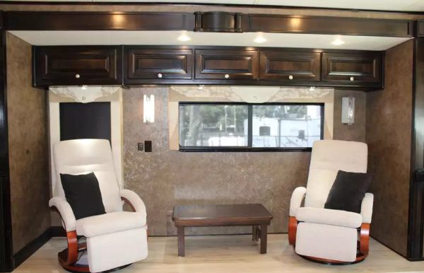 2015 Tiffin Allegro Red 33AA - Image 13