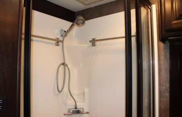 2015 Tiffin Allegro Red 33AA - Image 18