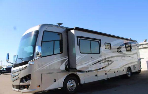 2013 Monaco Knight 40DFT - Image 2