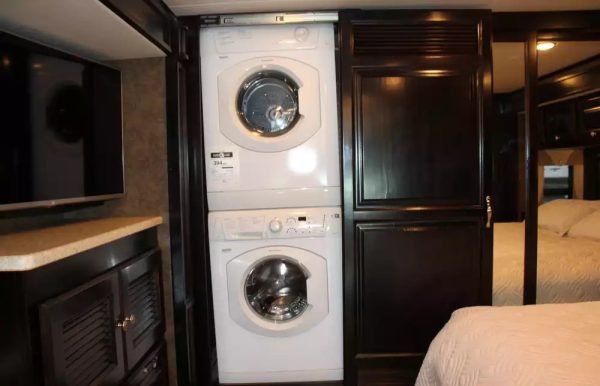 2015 Tiffin Allegro Red 33AA - Image 21