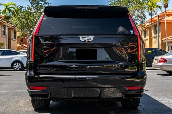 2022 Cadillac Escalade ESV 4WD Platinum - Image 6
