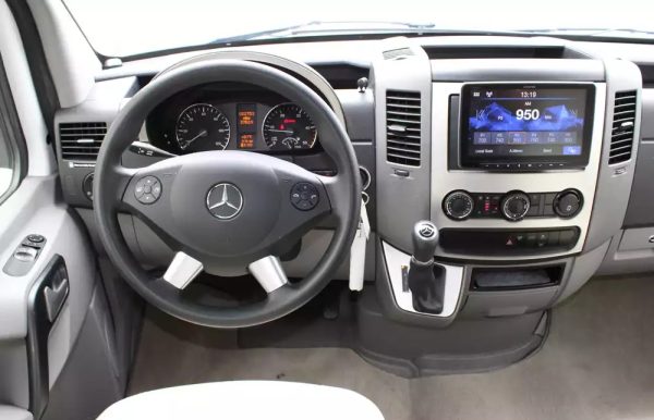 2017 Leisure Travel Unity Series U24MB - Image 34