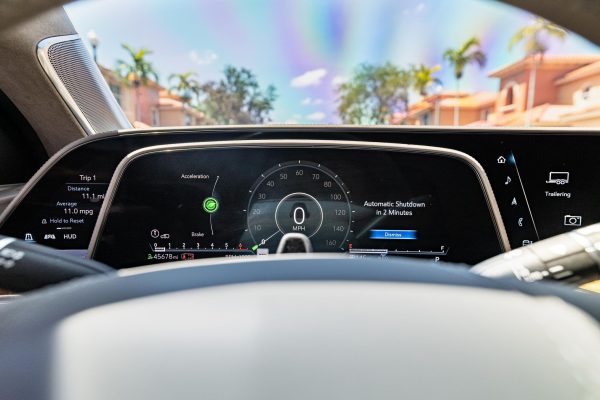 2022 Cadillac Escalade ESV 4WD Platinum - Image 23