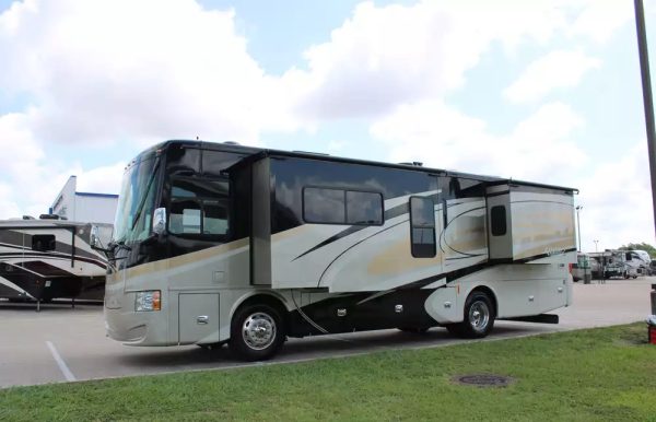 2015 Tiffin Allegro Red 33AA