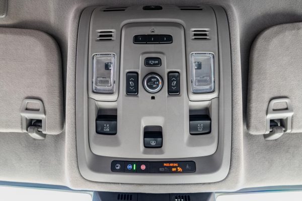 2022 Cadillac Escalade ESV 4WD Platinum - Image 34