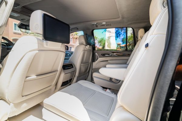 2022 Cadillac Escalade ESV 4WD Platinum - Image 35