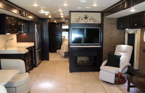2015 Tiffin Allegro Red 33AA - Image 46