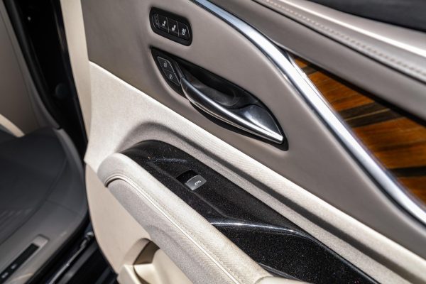 2022 Cadillac Escalade ESV 4WD Platinum - Image 38