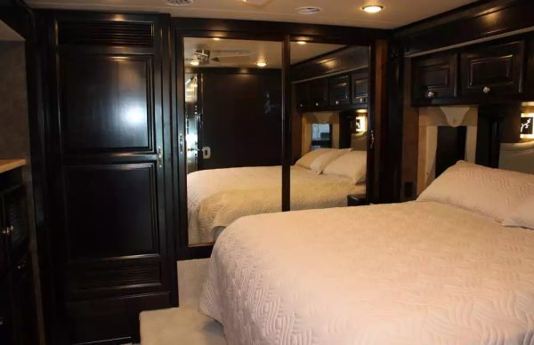 2015 Tiffin Allegro Red 33AA - Image 50