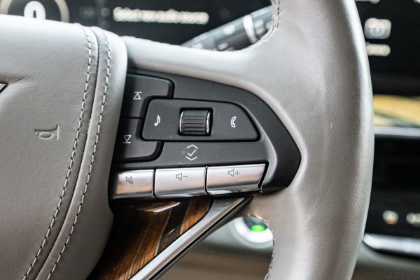 2022 Cadillac Escalade ESV 4WD Platinum - Image 41