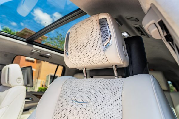 2022 Cadillac Escalade ESV 4WD Platinum - Image 49