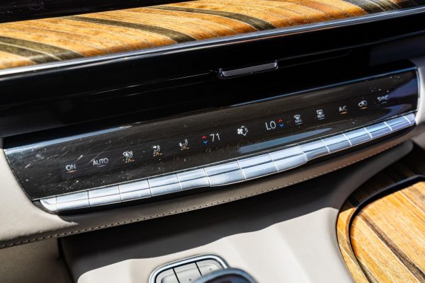 2022 Cadillac Escalade ESV 4WD Platinum - Image 51