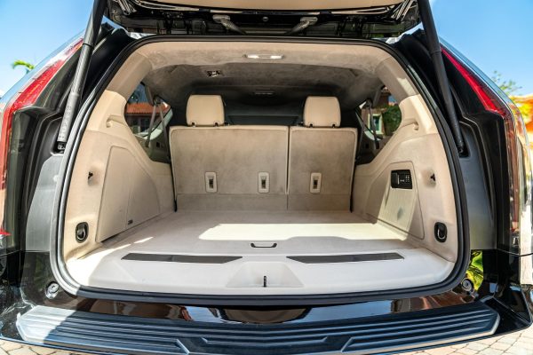 2022 Cadillac Escalade ESV 4WD Platinum - Image 52