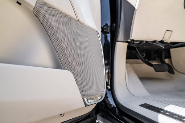 2022 Cadillac Escalade ESV 4WD Platinum - Image 54