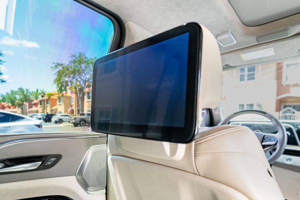 2022 Cadillac Escalade ESV 4WD Platinum - Image 74