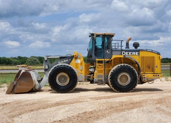 2014 John Deere 844K - Image 6