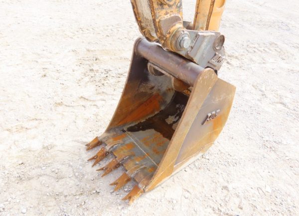 2015 Case 580N - Image 16