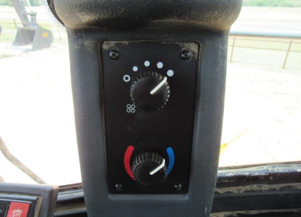 2014 John Deere 844K - Image 23