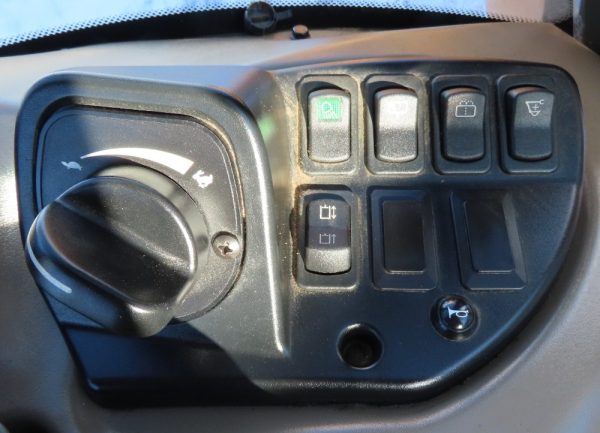 2013 Case 580SN - Image 30