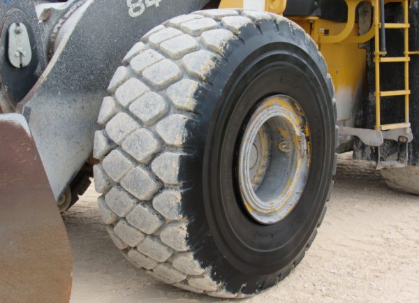 2014 John Deere 844K - Image 32