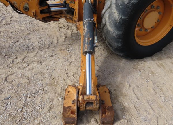 2015 Case 580N - Image 34